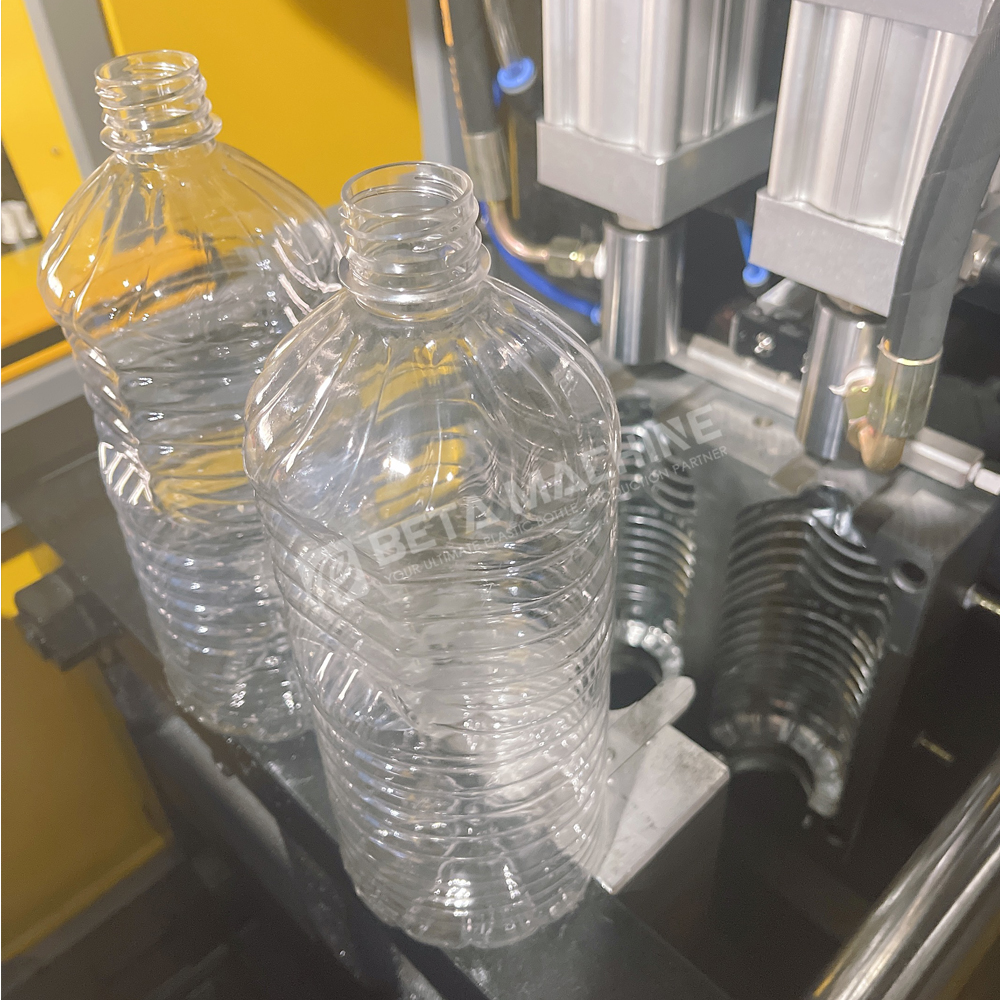 stretch blow moulding machine